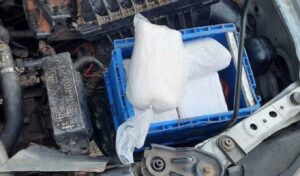 Heraklion: 51-year-old arrested with heroin and cocaine hidden in car engine (Photos)