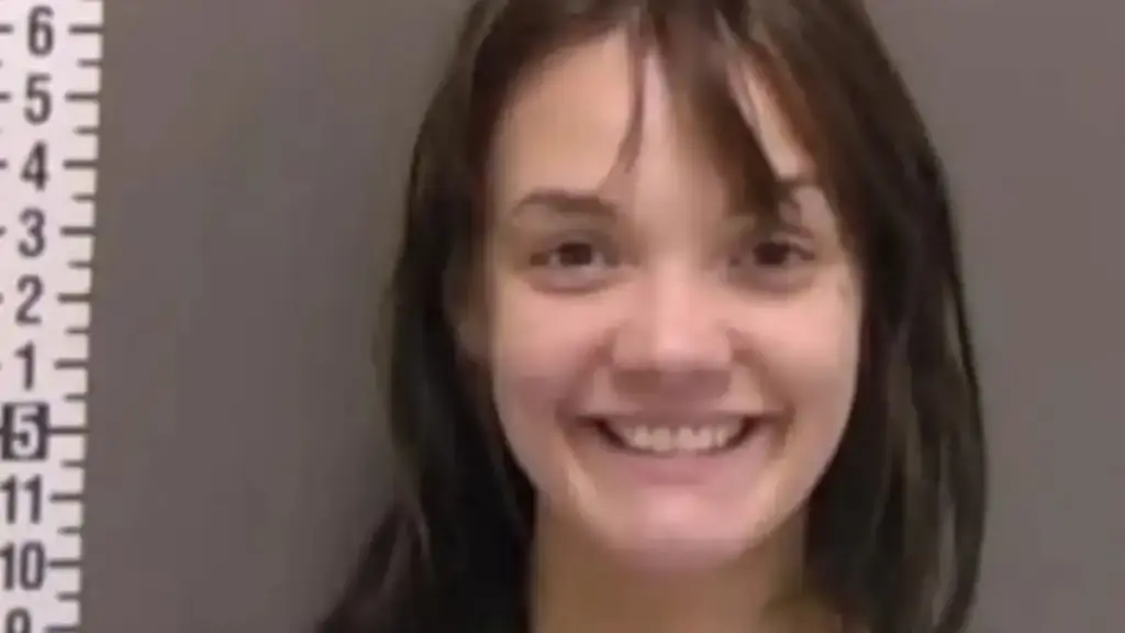 Horror in North Dakota: Woman splits lover’s head with axe while sleeping