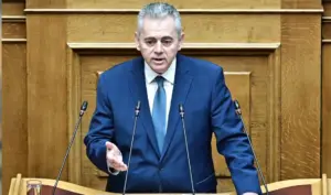 New Democracy: Mitsotakis’ strategic choice of Charakopoulos