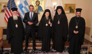 Mitsotakis meets Ecumenical Patriarch Bartholomew in New York