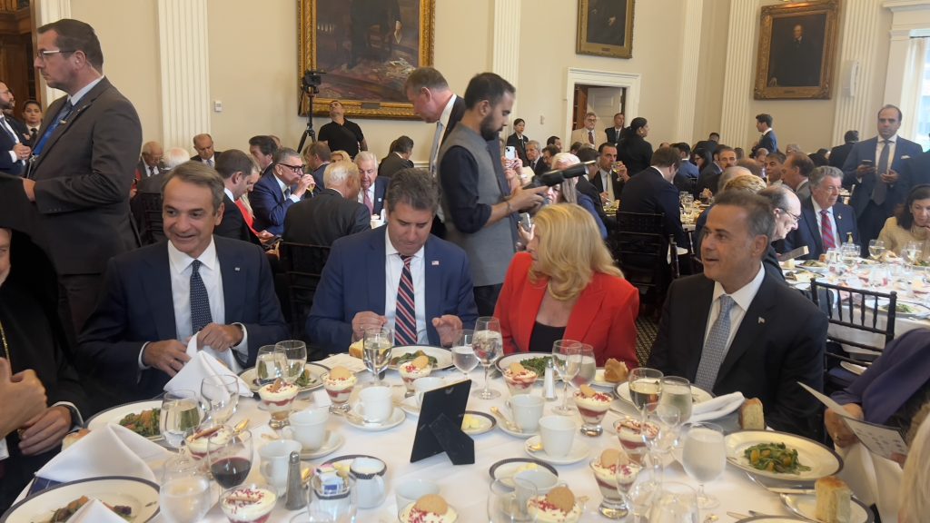 Prime Minister Kyriakos Mitsotakis' table, with US Assistant Secretary of State Michael Regas and John Catsimatidis' wife, Margo
