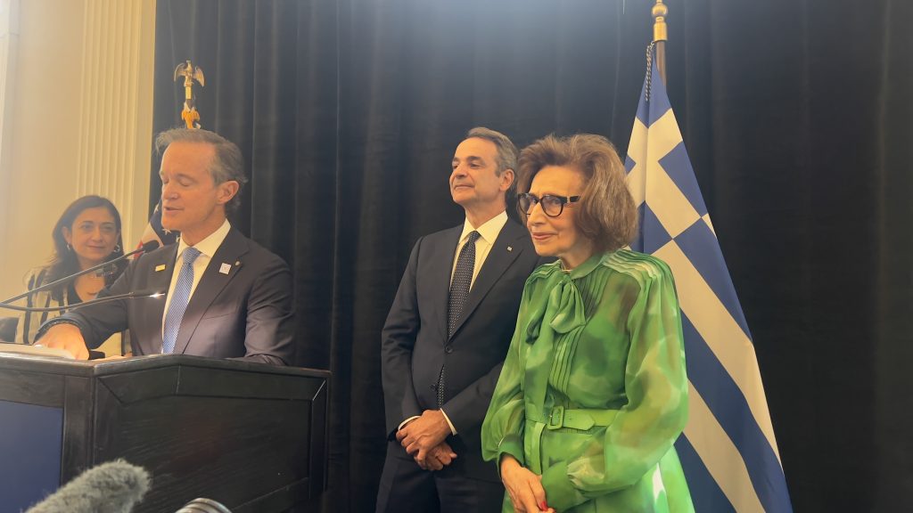 Greece's Consul General in New York, Ifigeneia Kanara, Mike Manatos, Prime Minister Kyriakos Mitsotakis and The Leadership 100 Executive Director Paulette Poulos, who was honored at the event