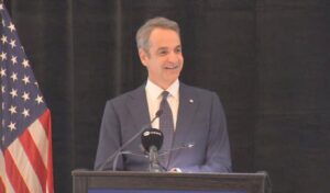 Mitsotakis to diaspora: Greece has returned for good