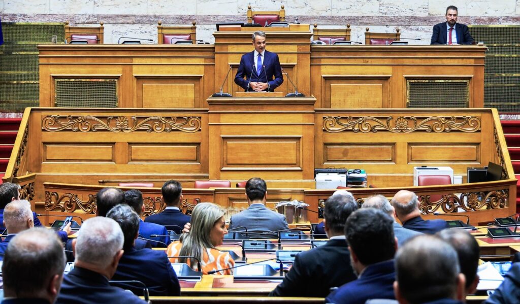 Inside New Democracy parliamentary group: MPs’ reactions to Mitsotakis speech