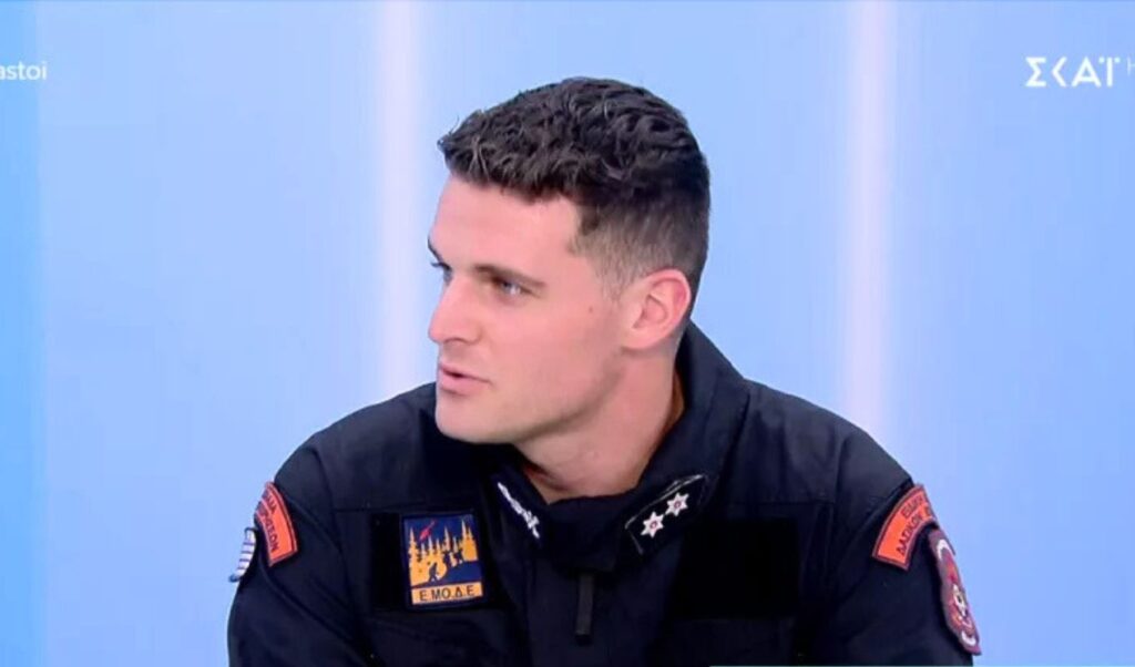 Greek firefighter honored by von der Leyen: “Behind every fire, people fight with dedication”