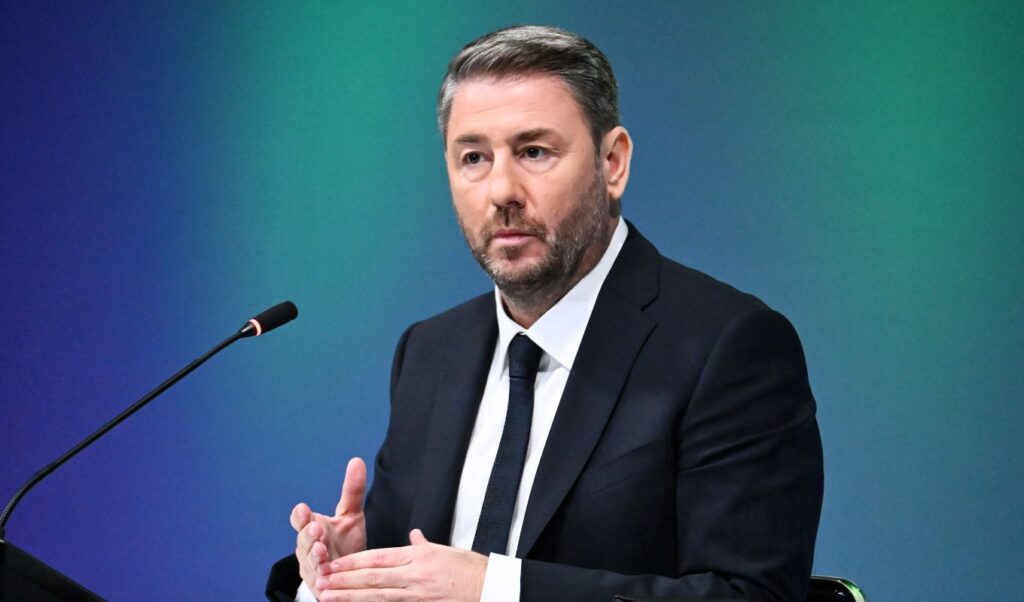 PASOK brings amendment on servicers, funds and Swiss franc to Parliament