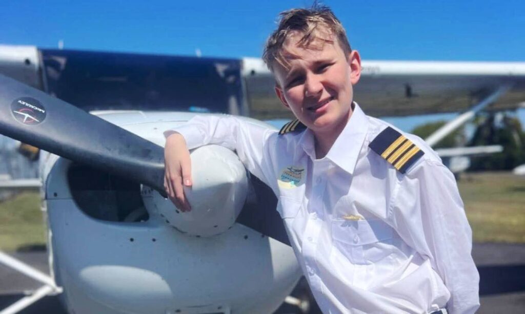 15-year-old pilot aims to become youngest to fly around the world