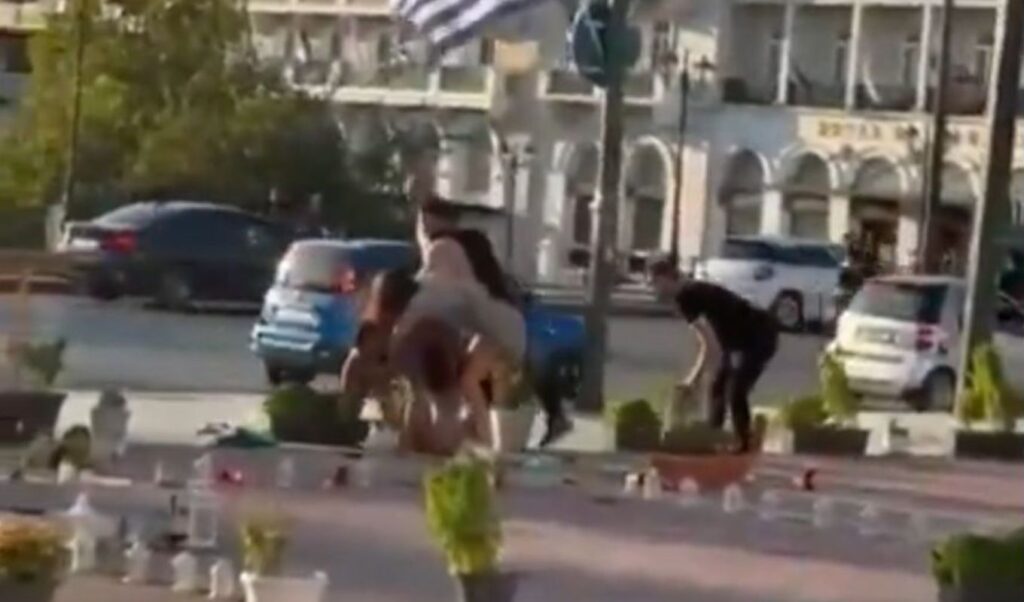 Israeli-Palestinian clash at Athens’ Syntagma Square caught on video