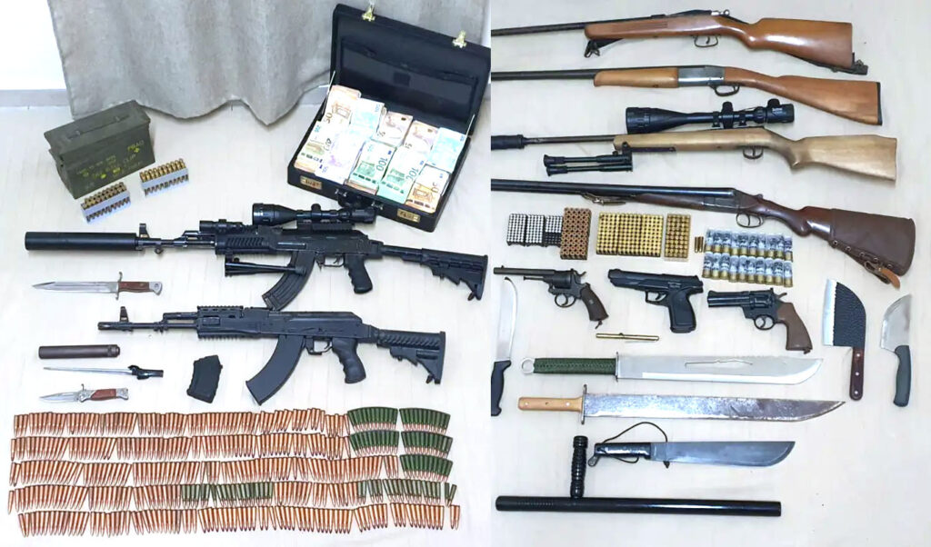 Sifnos weapons cache: 46-year-old arrested with arsenal
