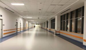 Major public hospital director arrested for demanding bribes up to €4,000
