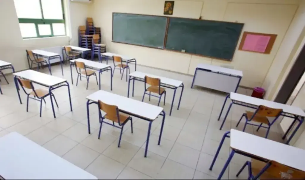 Greece facing demographic collapse as 760+ schools forced to close