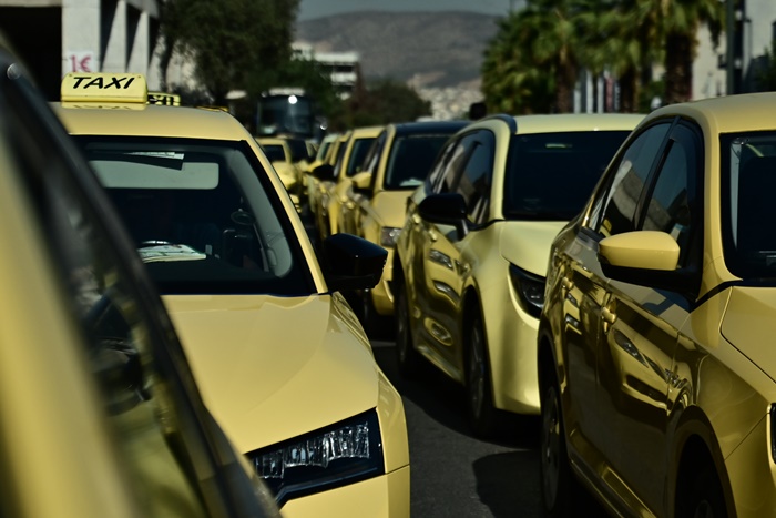taxi-deyteri-mera-apergias001