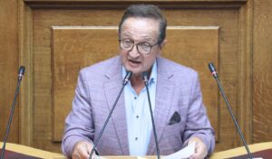 Greek actor-MP Bibilas ends political career: “Parliament is a farce”