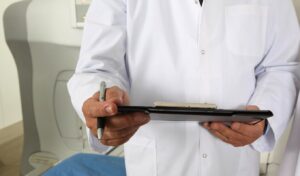 Tragic loss in Greece: 28-year-old pregnant woman dies during routine medical examination