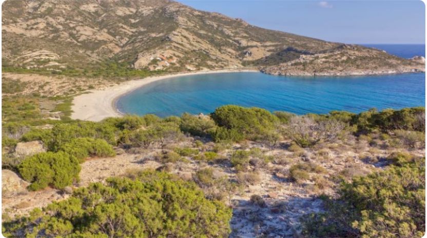 New Sarakiniko-type case brewing in Milos? Polyaigos island development sparks controversy