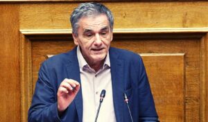 Tsakalotos attacks Tsipras: “When he talks about democratic capitalism, it troubles me greatly”