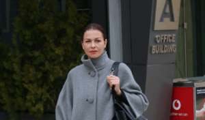 Former partner of actress Tzina Alimonou arrested for domestic violence