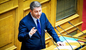 Androulakis on GSI: PM must inform Greeks about Cyprus-Crete cable completion timeline