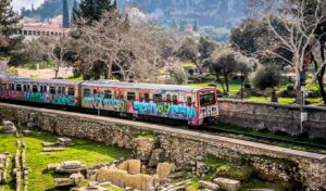 Greece strike October 14: Transport chaos as workers protest labor law