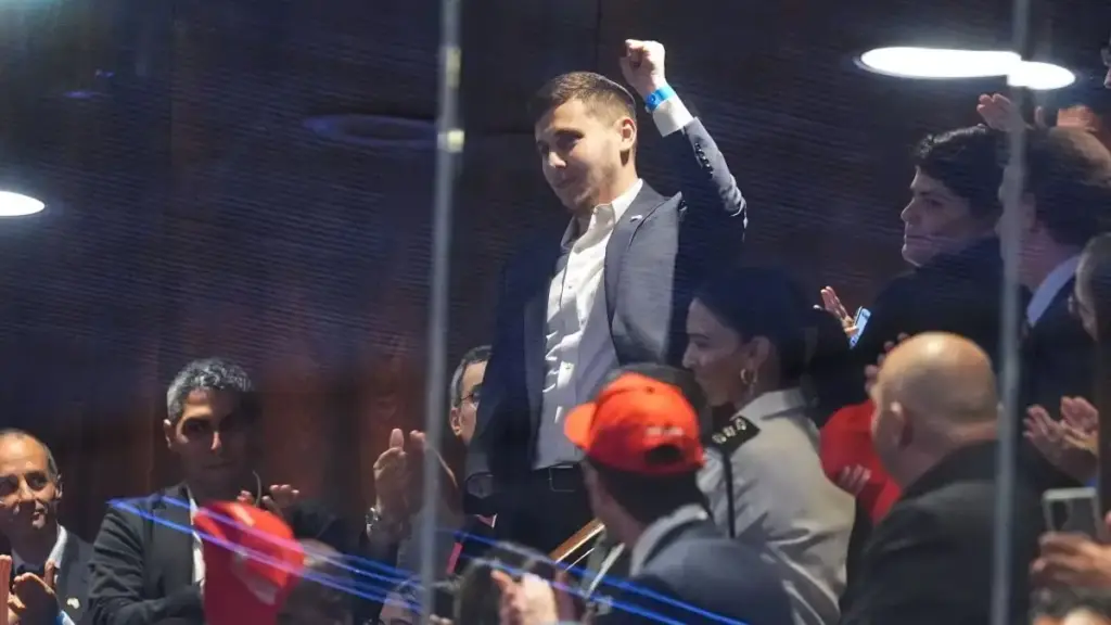 Netanyahu honors Israeli soldier who lost three limbs in Gaza war