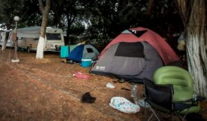 Double murder in Finikounda: Suspect sought in Athens after camping owner and manager killed