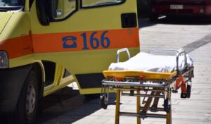 Serious workplace accident in Thessaloniki: Man falls from construction ladder