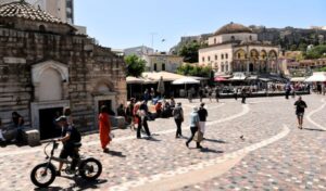 Sakis Arnaoutoglou weather forecast: Limited rainfall for October 28, extended summer weather ahead