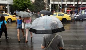 Weather: Double storm wave hits Greece with heavy rains and thunderstorms