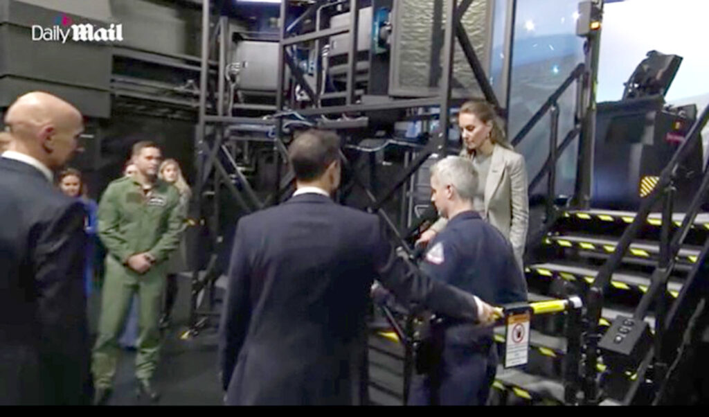 Kate Middleton masters stiletto heels in RAF Typhoon simulator