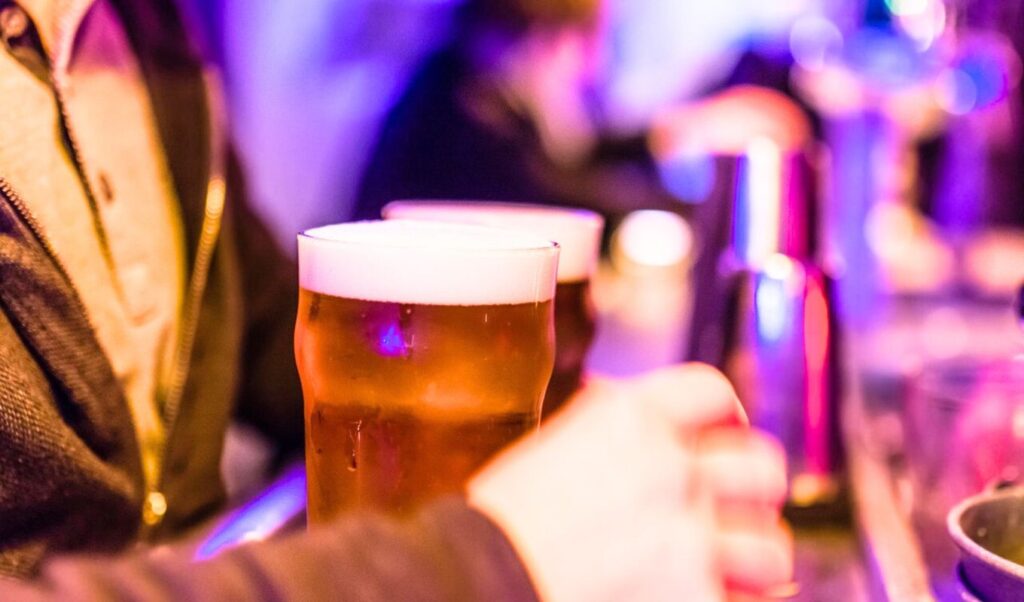 Greece: 15-year-old hospitalized after alcohol consumption