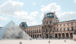 Louvre admits major security flaws after €88M jewelry heist