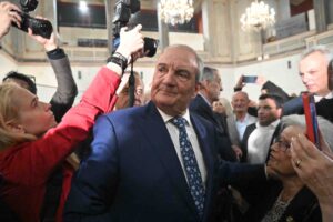 Karamanlis criticizes government but data reveals hypocrisy