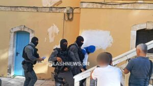 Chania murder suspect appears in court wearing bulletproof vest