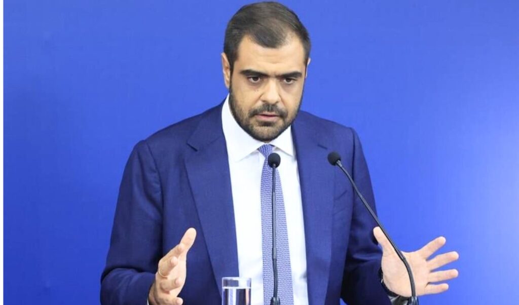 Antonis Samaras: Government responds to former PM today through Pavlos Marinakis