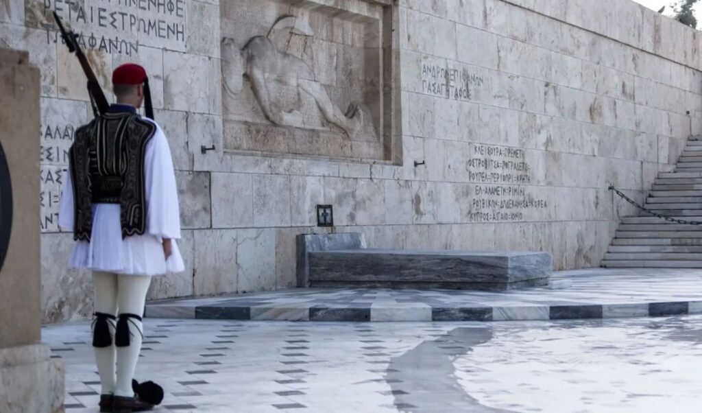 Tomb of Unknown Soldier: Police retain security duties as Defense Ministry takes over monument protection