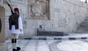 Tomb of Unknown Soldier: Police retain security duties as Defense Ministry takes over monument protection