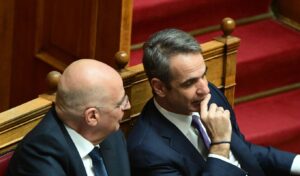 “No government rift exists” over Dendias’ parliament absence