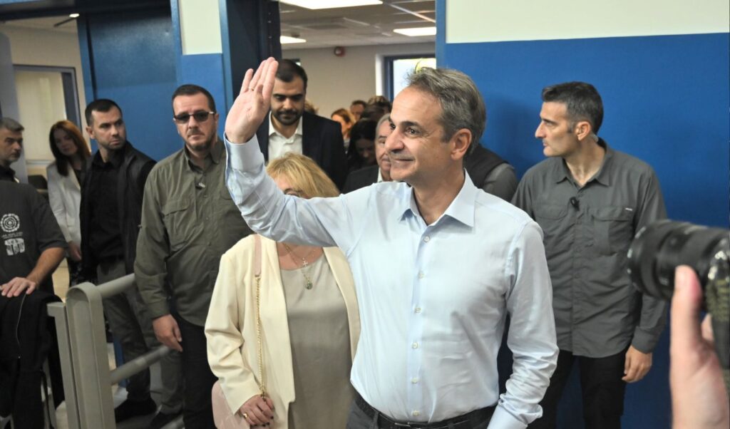 Kyriakos Mitsotakis visits new Nea Penteli sports center rebuilt after 2024 fire