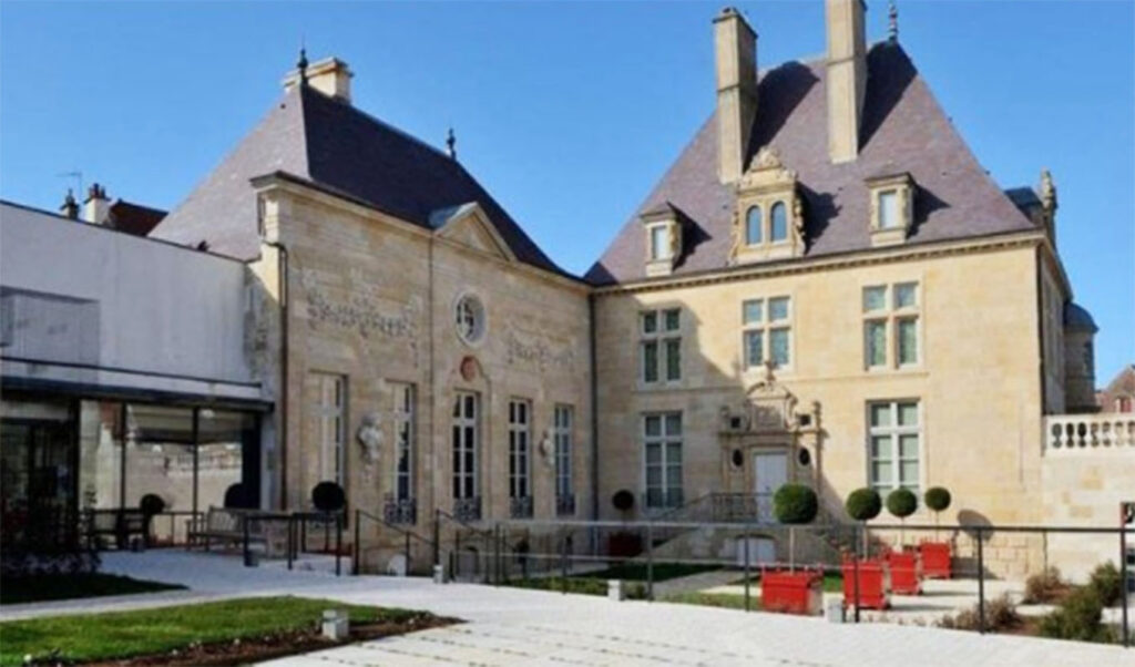Another museum heist in France: 1,952 coins stolen from Denis Diderot