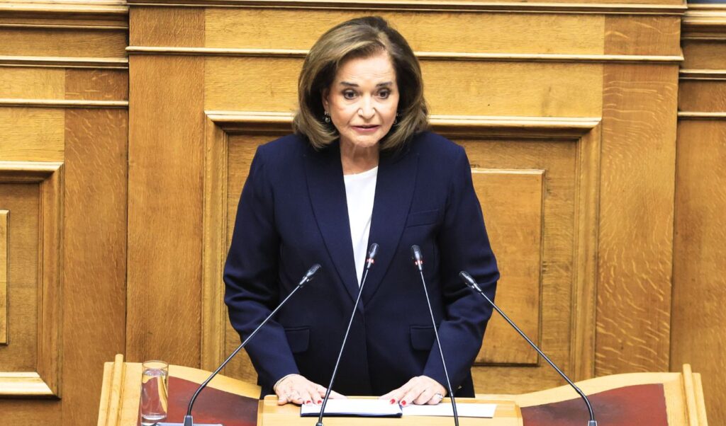 Dora Bakoyannis: “Tsipras is fed up and wants to form a leadership party”