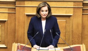 Dora Bakoyannis: “Tsipras is fed up and wants to form a leadership party”