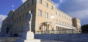 Greece submits budget draft with €1.7bn support measures