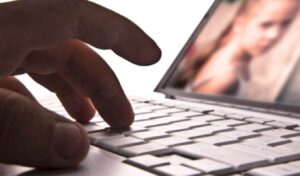 Thessaloniki: Greek-American, 21, remanded for international child abuse ring