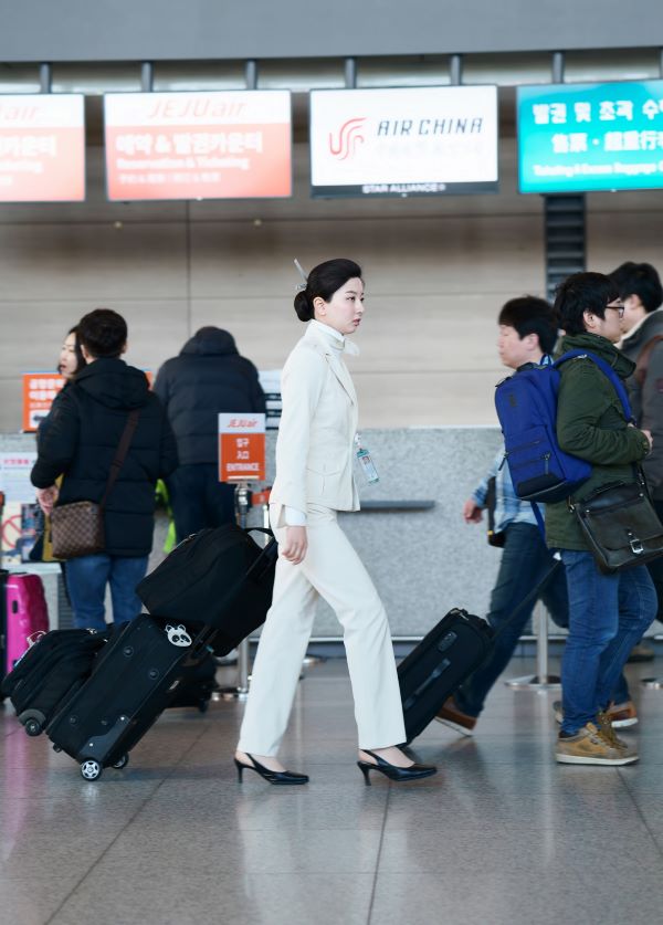 thumbnail_kinezoi_touristes_esoteriki