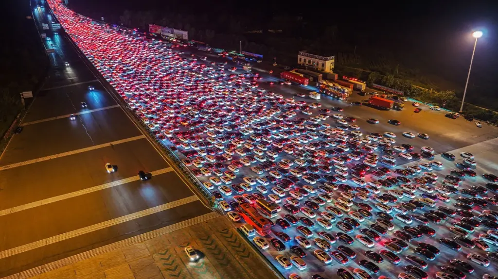 China traffic chaos: Cars stuck for 24 hours in epic jam