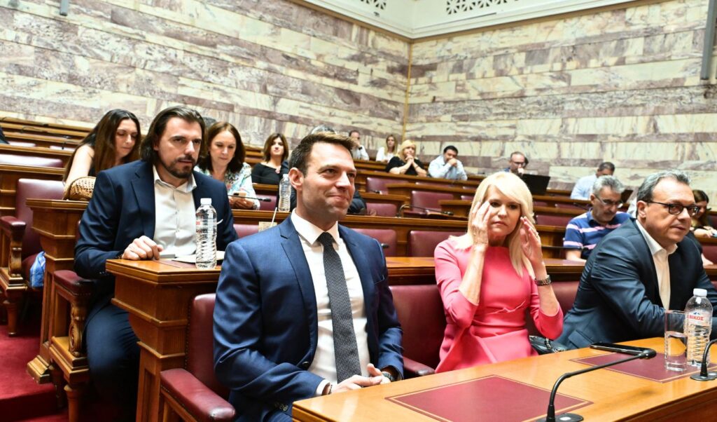 Leaked private argument between Tzakri and Kasselakis rocks Greek Democratic Movement