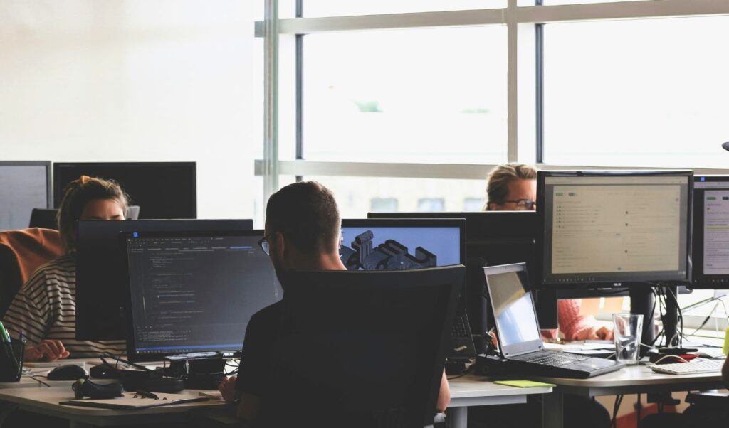 Greece minimum wage increase 2026: workers to earn up to €1,230