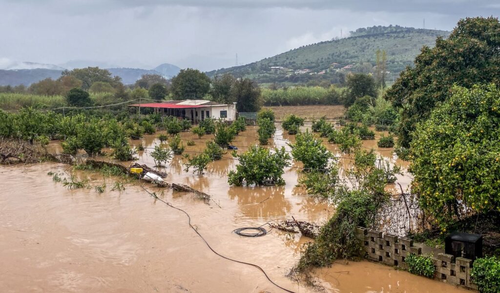 Severe storms ravage Greek regions: schools closed, new floods feared