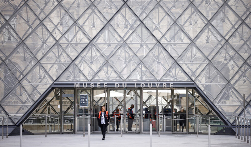 Louvre Museum: Fourth and final suspect arrested in “heist of the century”