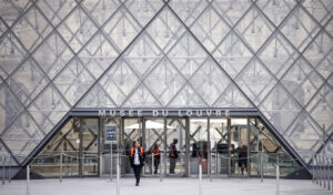 Louvre Museum: Fourth and final suspect arrested in “heist of the century”